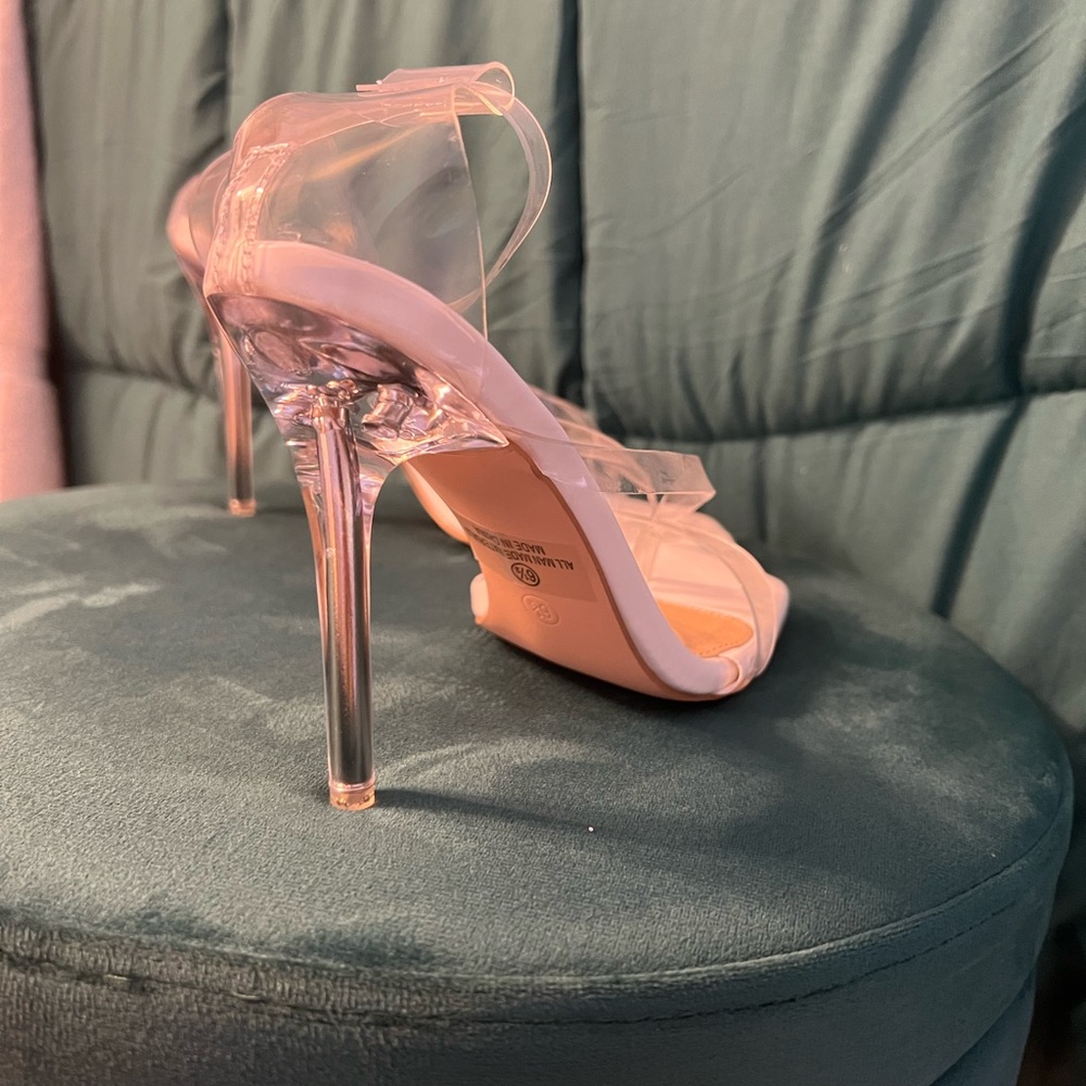 Woman’s heel white new